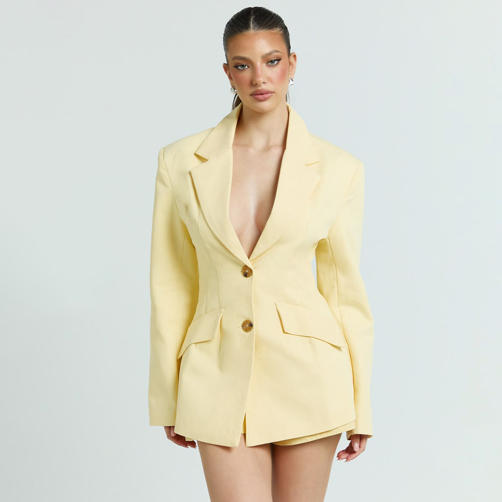 ライトイエローの女性用2ピーススーツセット、ノッチドラペルシ - Yellow Formal Wear Women のレビューと価格