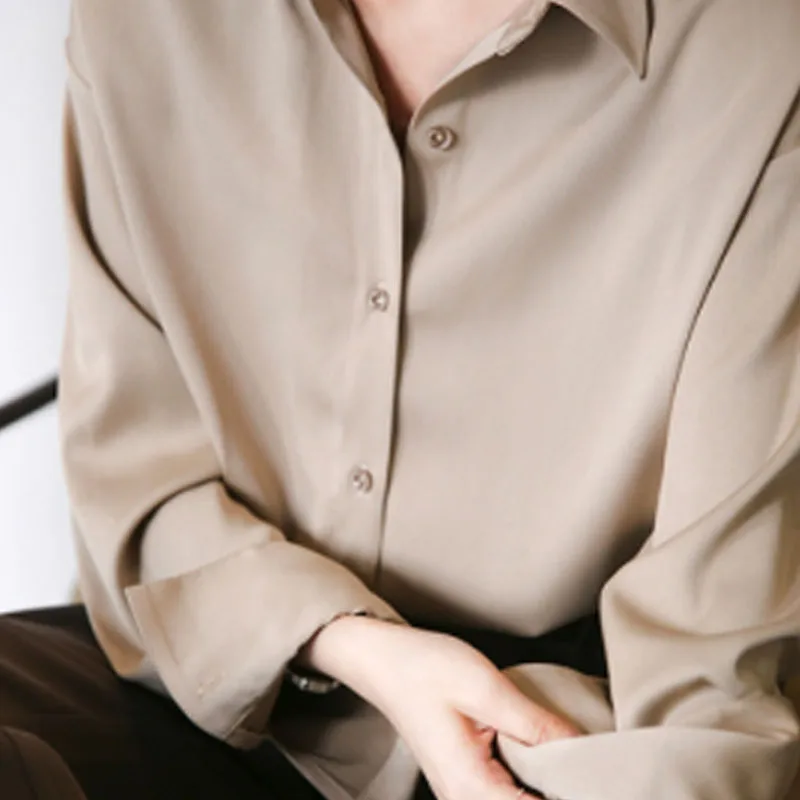 2026 エレガントサテンルーズ女性用シャツ 春 ターンダウ - Silk Blouse Button のレビューと価格
