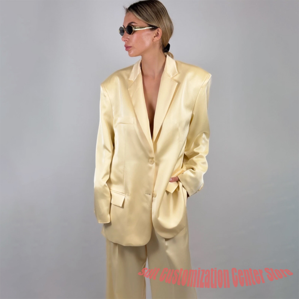 カジュアルな女性用イエローサテンパンツセット、シングルブレス - Yellow Formal Wear Women のレビューと価格